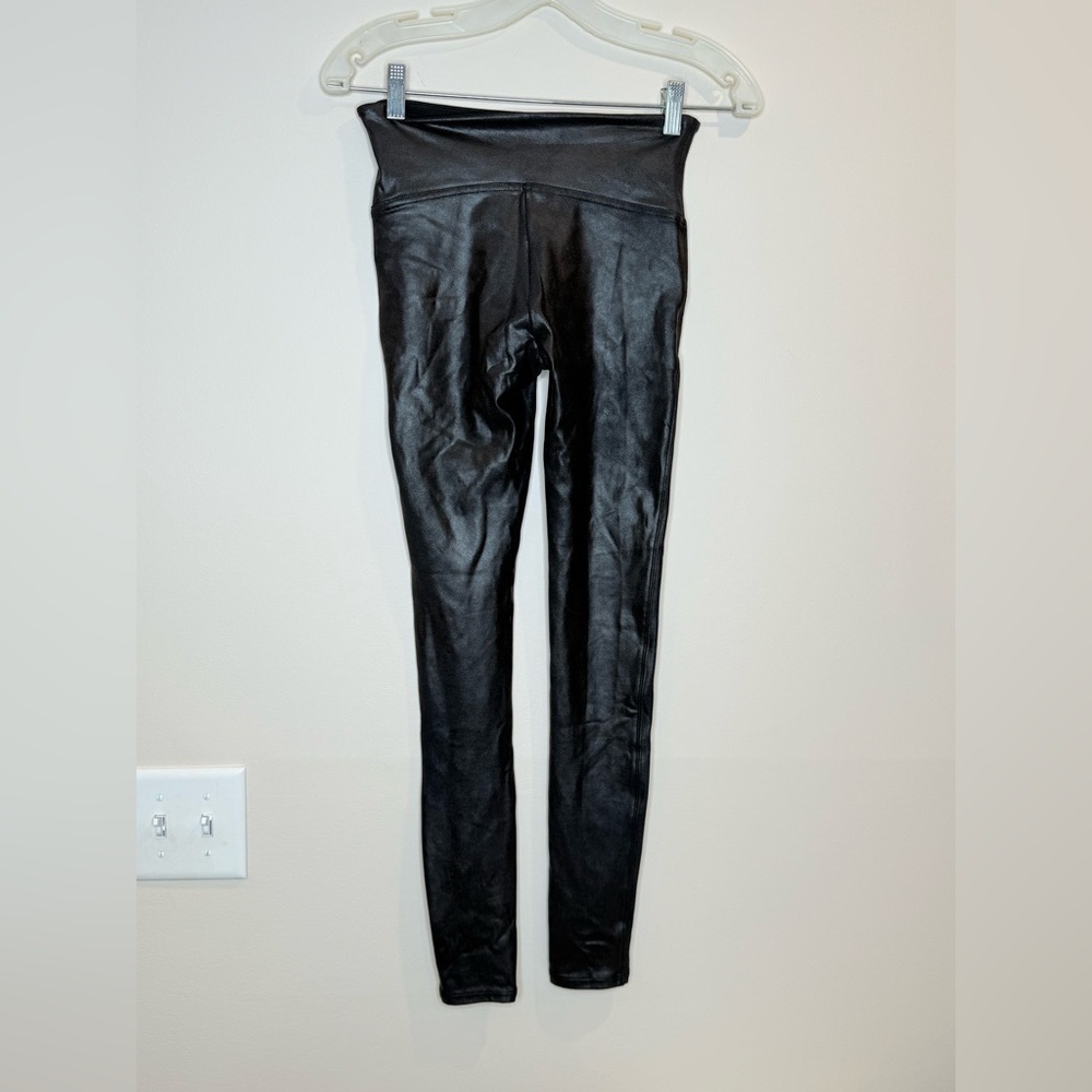🔥Spanks Black Shimmer women’s Black Faux Leather Leggings🔥 - Picture 1 of 9